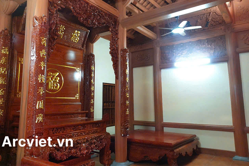 Chi tiết bên trong nội thất của mẫu nhà thờ họ 3 gian bê tông giả gỗ