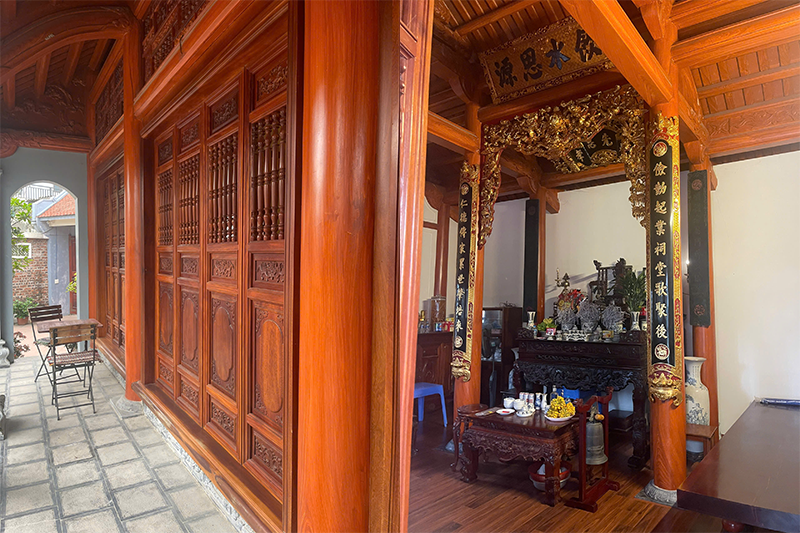 Hình ảnh nội thất bên trong nhà thờ họ 3 gian