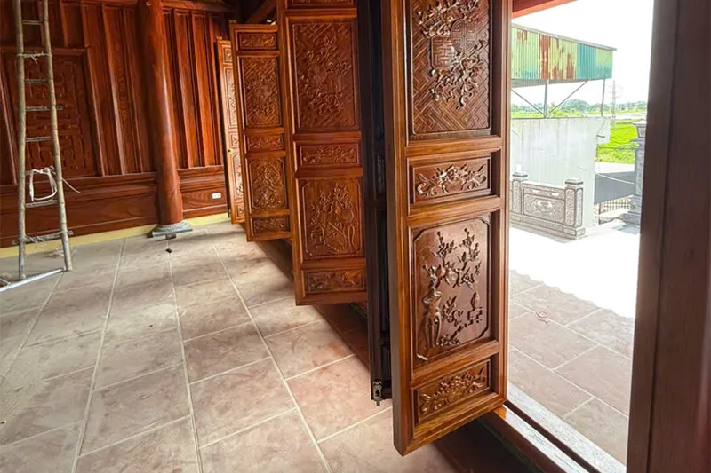 Hoàn Thiện Nhà Thờ Họ Bê Tông Giả Gỗ Kết Hợp Nhà Ở