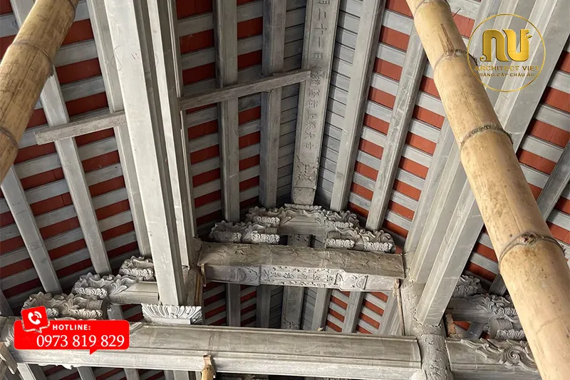 Nhà Thờ Kết Hợp Nhà Ngang