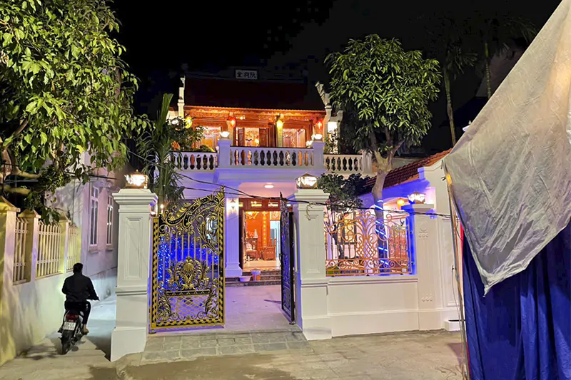 Nhà Gỗ Trên Tầng Thượng