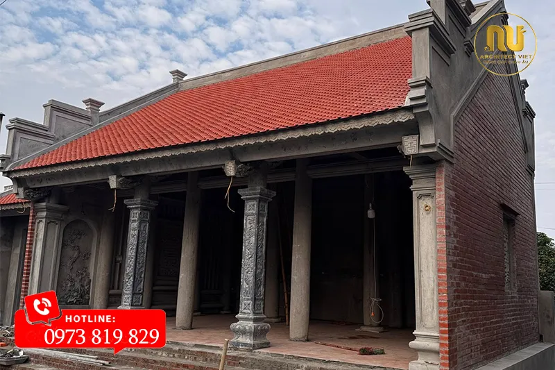 Nhà thờ 70m2 bê tông sơn giả gỗ