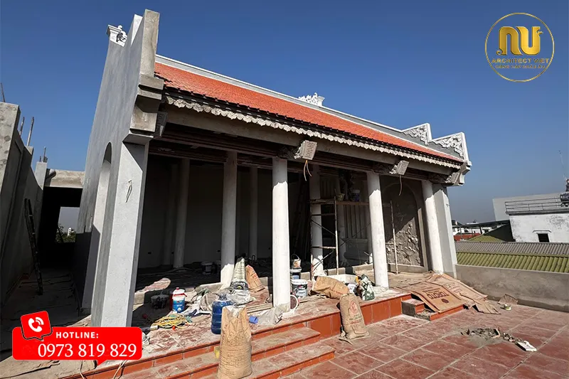 Nhà thờ 75m2 bê tông sơn giả gỗ