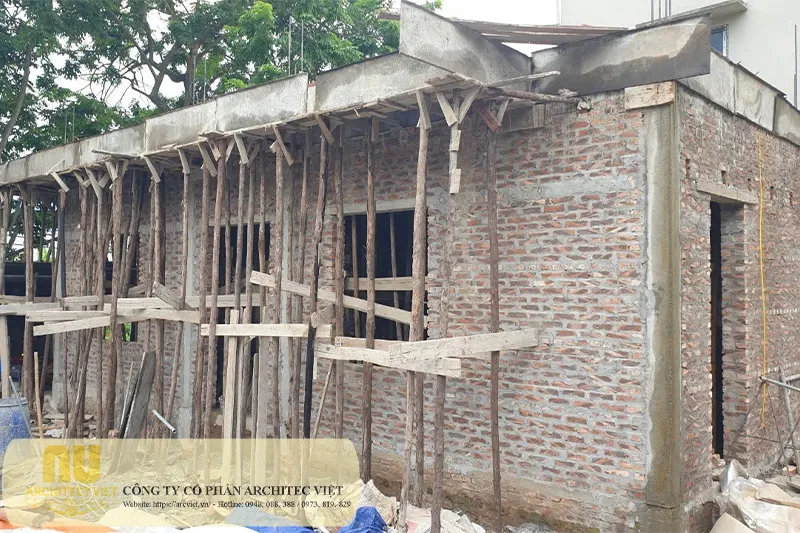 Nhà thờ gia đình bê tông giả gỗ