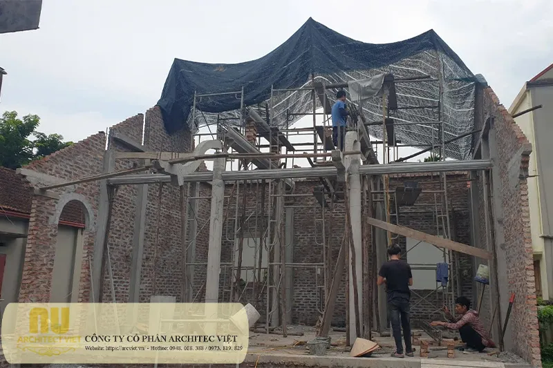 Nhà thờ gia đình bê tông giả gỗ