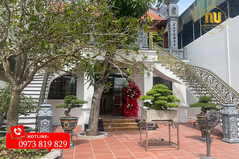 Nhà ở kết hợp nhà thờ họ