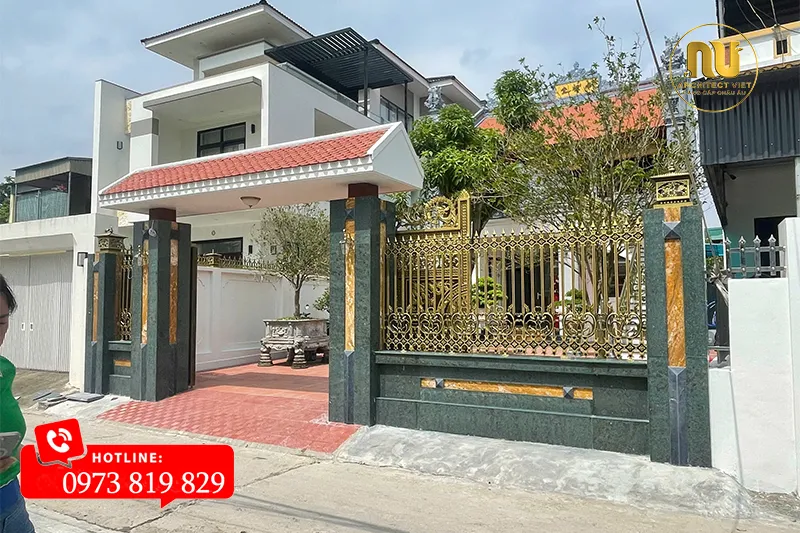 Nhà ở kết hợp nhà thờ họ