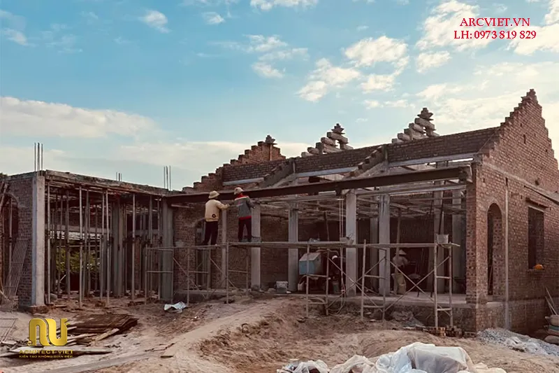 Nhà chữ l 2 tầng 5 phòng ngủ