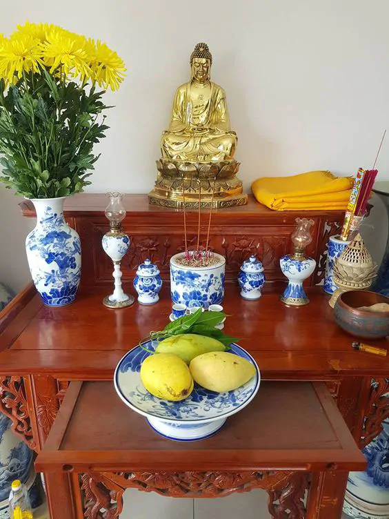 bàn thờ trong nhà