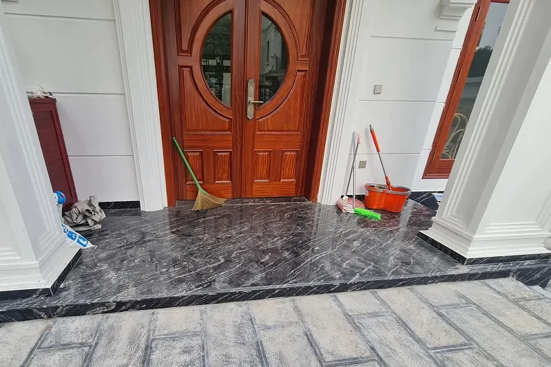 Thềm Nhà 1 Bậc Có Tốt Không?